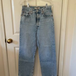 Levi’s Straight Ribcage Jeans (size 28)